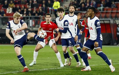 AZ Alkmaar gegen Tottenham Hotspur