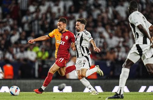 Galatasaray gegen Besiktas jk