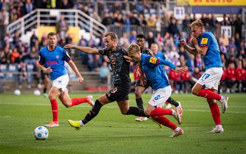 Kiel Holstein gegen Bayern München