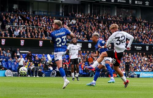 Ipswich Town gegen Fulham