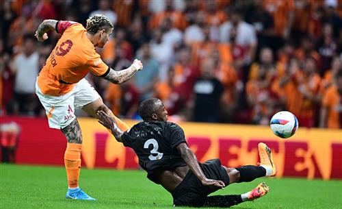 Galatasaray gegen Atakashataispor