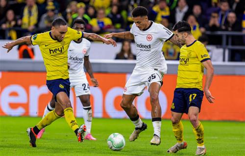 Saint-Gillois gegen Eintracht Frankfurt