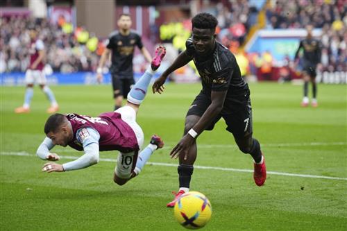 Aston Villa gegen Arsenal