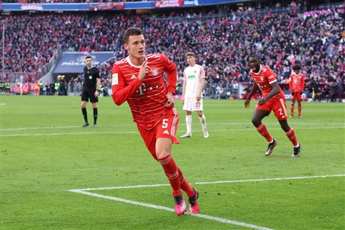 Bayern München gegen Augsburg