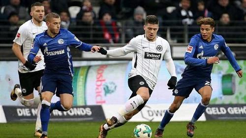 Eintracht Frankfurt gegen Schalke 04
