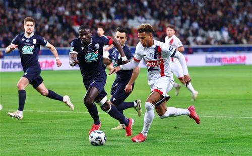 USL Dunkirk gegen Paris Saint-Germain