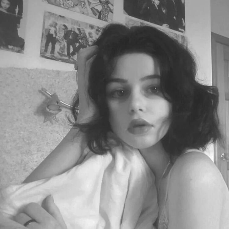 6686体育钻石作者Ursula