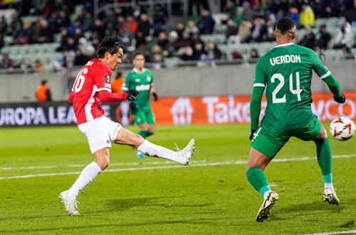 Einheimische gegen AZ Alkmaar