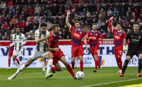 Heidenheim gegen Mönchengladbach