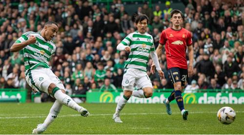 Celtic gegen Falkirk