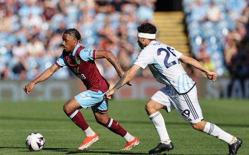 Burnley gegen Nottingham Forest