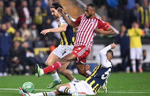 Fenerbahce gegen Olympiakos Piräus