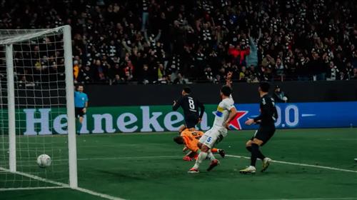 Eintracht Frankfurt gegen Saint-Gilius