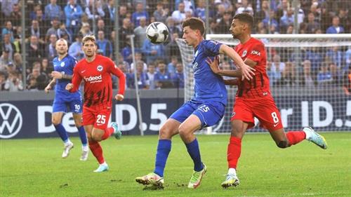 E. Frankfurt gegen Darmstadt