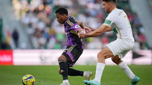 Elche gegen Real Valladolid