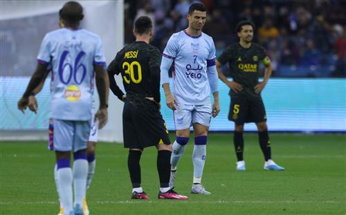 Riad ST XI gegen Paris Saint-Germain