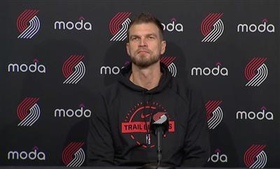 Splitter hatte einen guten Start in seine Trainerkarriere und half den Trail Blazers, ihre neun Spiele andauernde Niederlagenserie gegen die Warriors zu beenden.