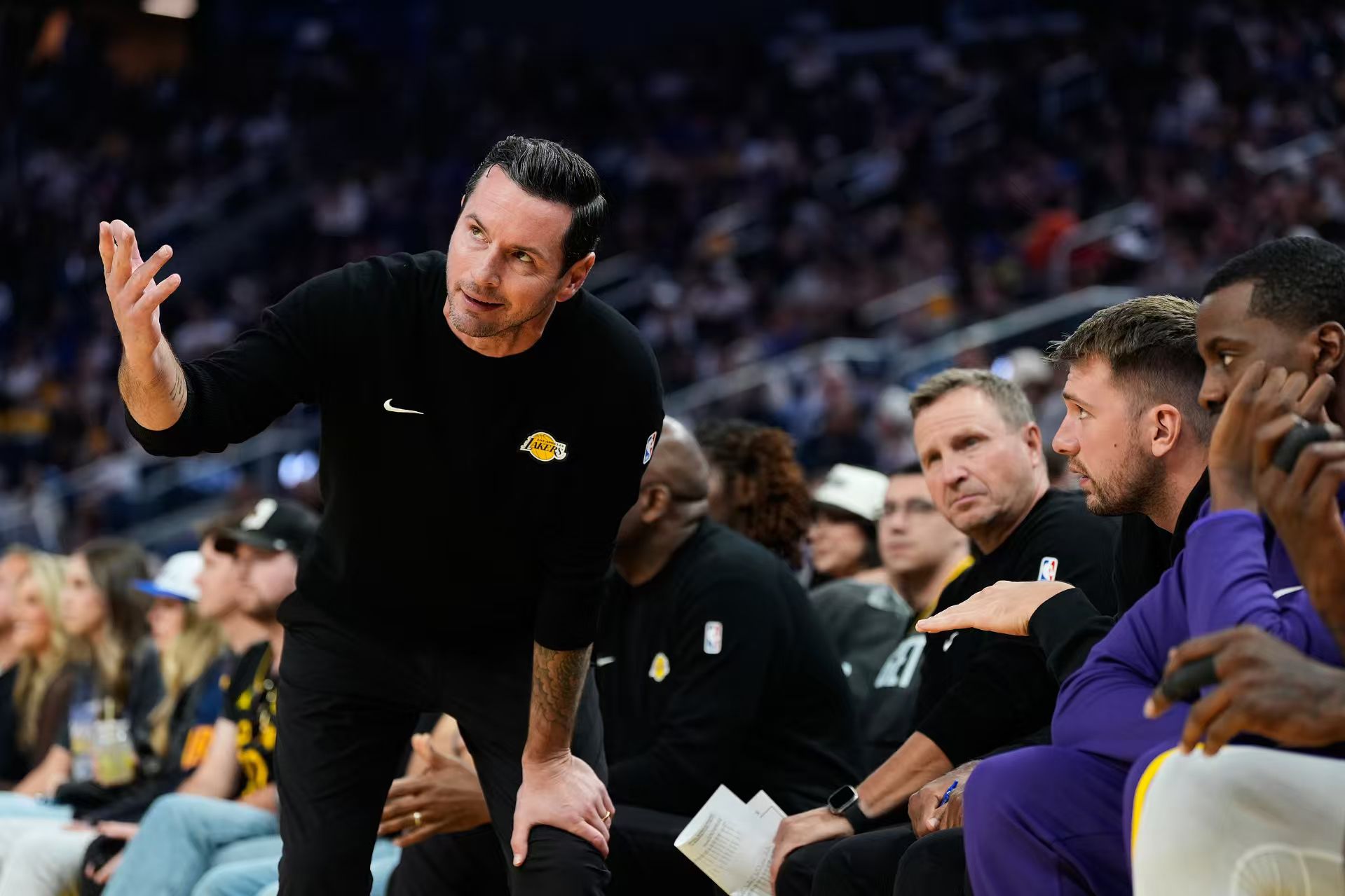 Alle fünf Spieler der Lakers punkteten beim Auswärtssieg gegen die Pelicans im zweistelligen Bereich. Redick: Von allen Mitgliedern wird erwartet, dass sie an aufeinanderfolgenden Spielen teilnehmen