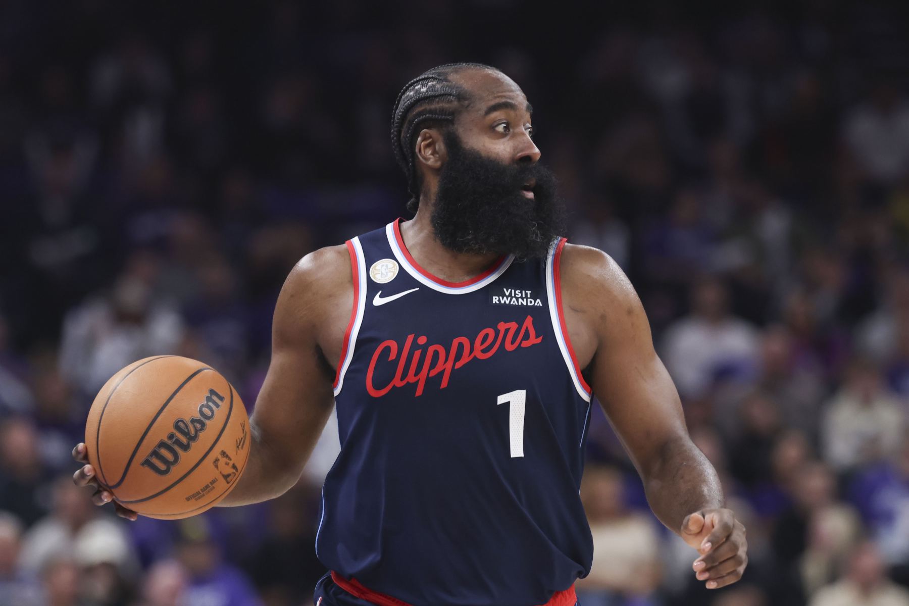 Komme überhaupt nicht raus! Harden machte 4 von 6 Dreiern in der Halbzeit und erzielte 23 Punkte, 6 Rebounds und 5 Assists.