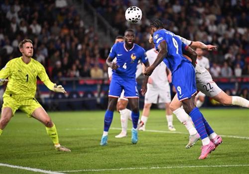 Frankreich gegen Island