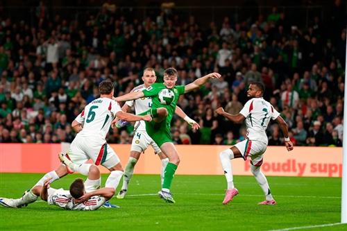 Irland gegen Ungarn