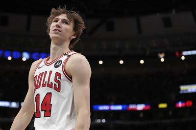 Das Gefühl, den Ball zu kontrollieren, ist eiskalt! Buzelis & Okoro erzielten in der Halbzeit 0 von 9 Punkten und erzielten nur 1 Punkt