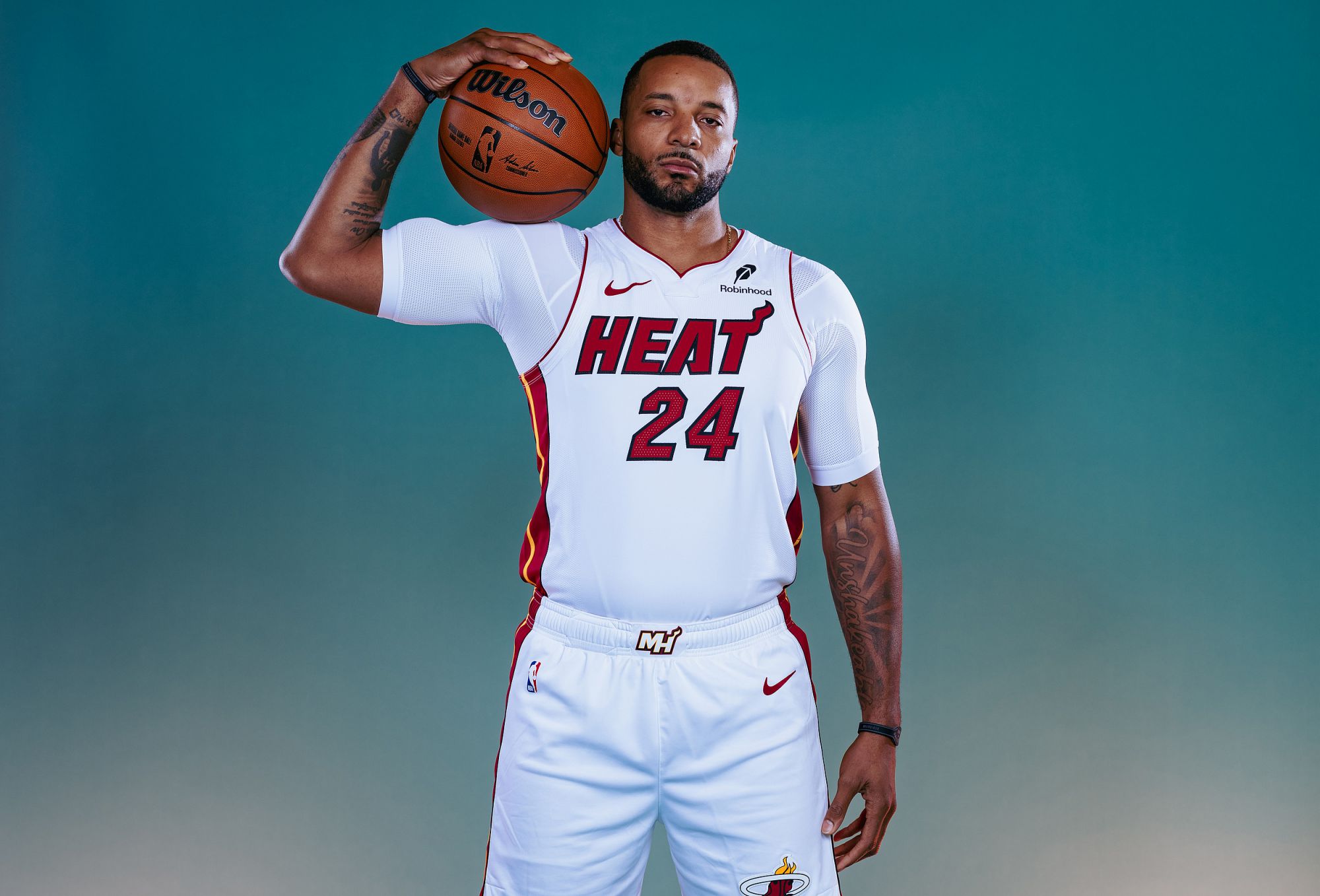 Das Gefühl, den Ball zu kontrollieren, ist heiß! Powell erzielte in einem einzigen Viertel 14 Punkte mit einer Schussquote von 100 %.