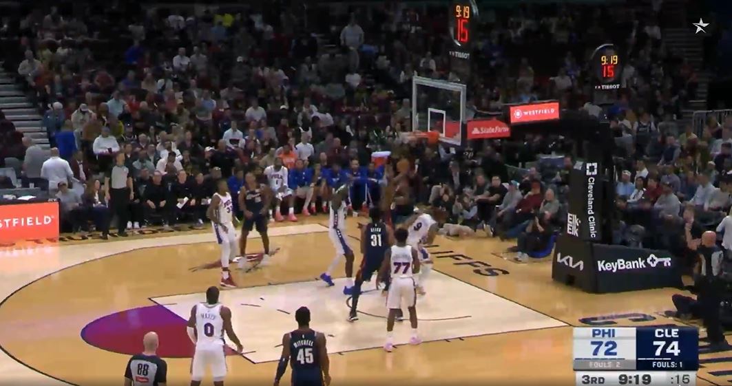 Ich kann es nicht aufhalten! Mitchell & Allen erzielten zusammen 27 Punkte und 6 Rebounds in einem einzigen Viertel