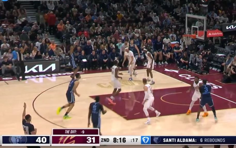 Viele Freiwürfe! Jaren Jackson Jr. erzielte in der Halbzeit 17 Punkte bei 10 von 11 Freiwürfen