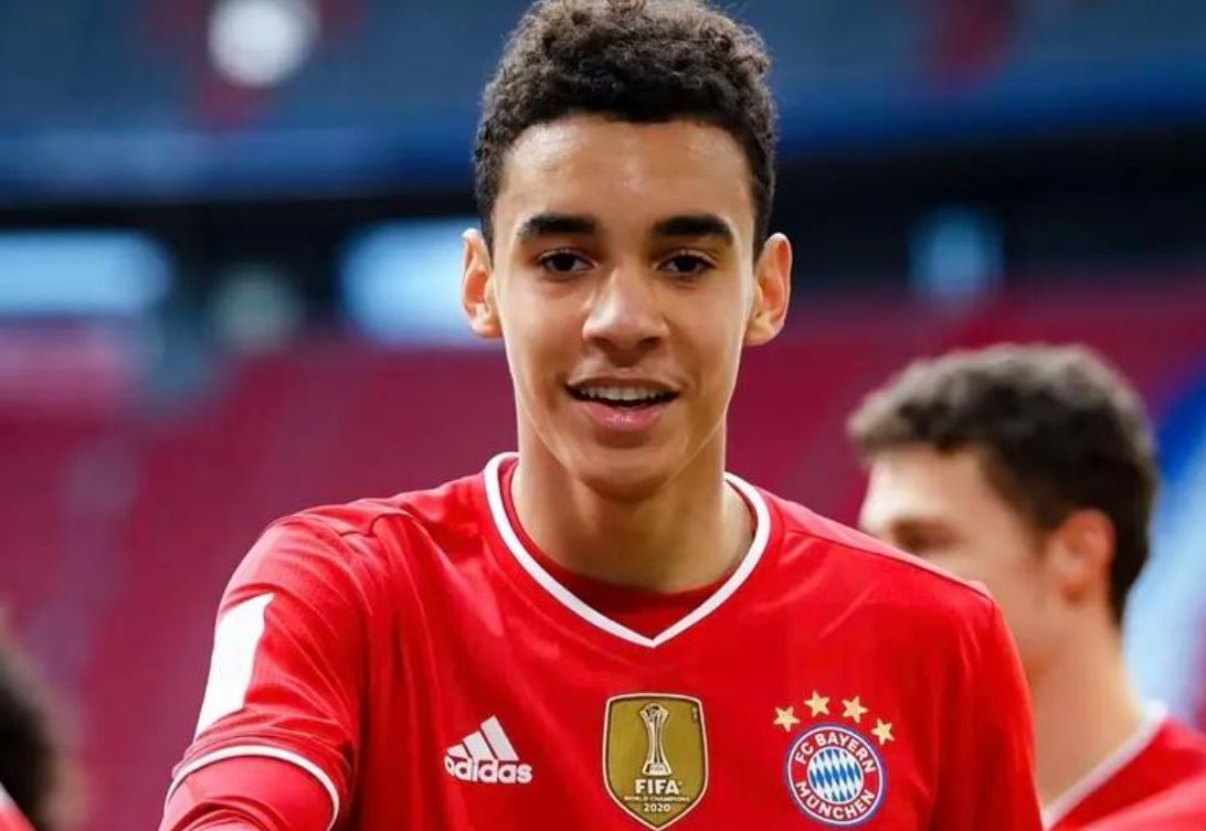 Reporter: Davis und Hiroyuki Ito werden im Dezember auf den Platz zurückkehren, aber Musiala wird 4 bis 8 Wochen brauchen