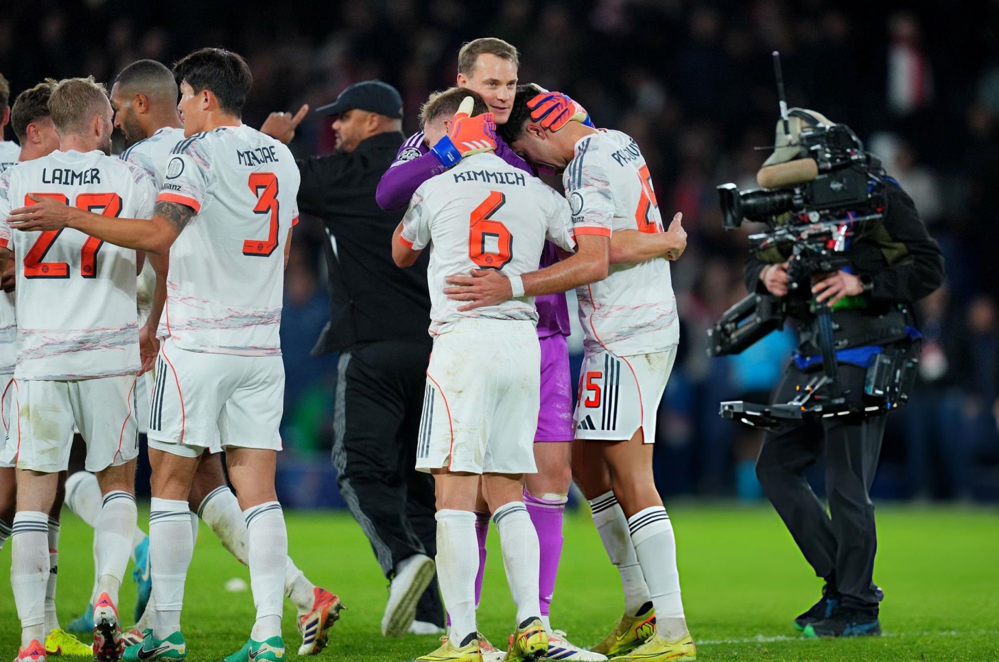 Bayern-Chef: Gegen PSG zu spielen ist wie das Champions-League-Finale. Dieses Spiel beweist, dass wir gut angreifen und verteidigen können.
